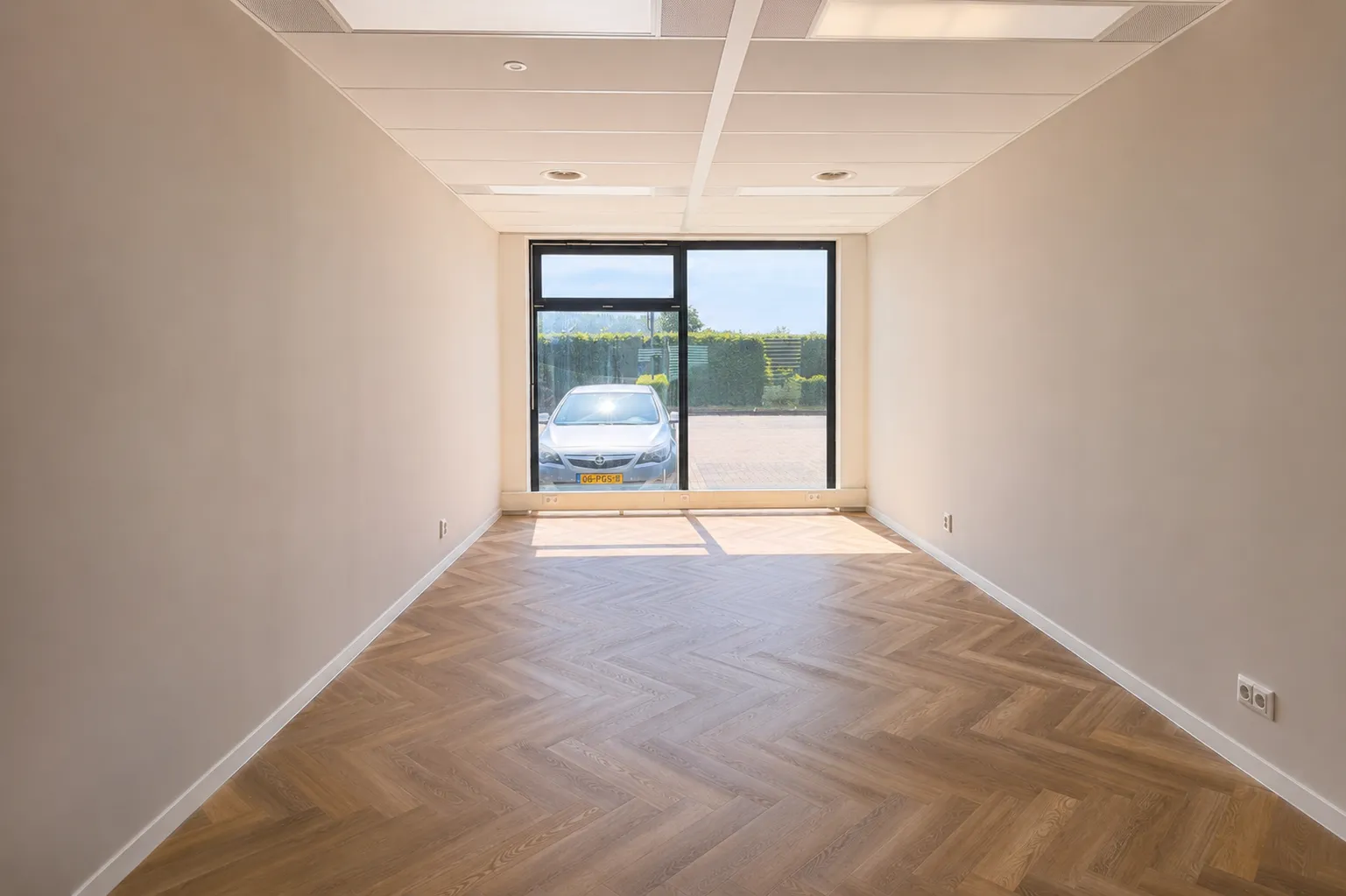 Office space for rent: Veluwezoom 15, Almere