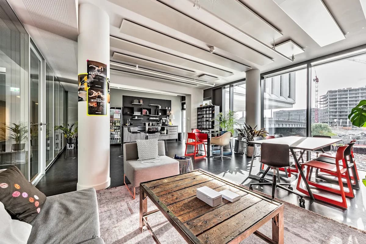 Bürofläche zu vermieten: Alexanderufer 3-7, Berlin
