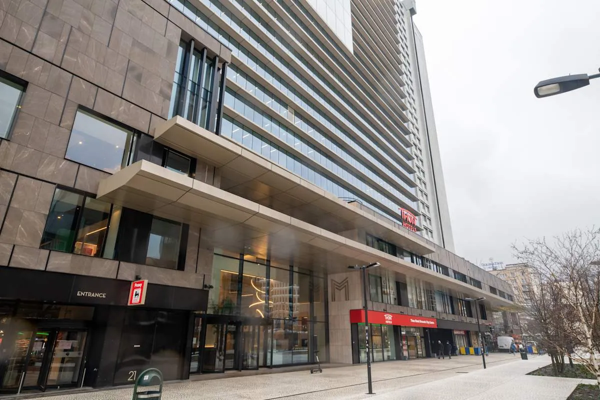 Office space for rent: Avenue du Boulevard 21, Brussels