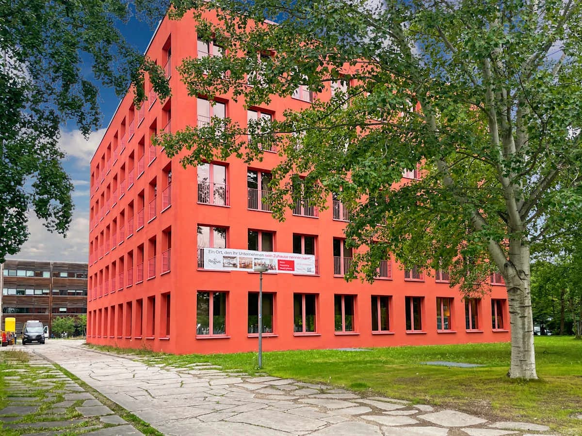 Office space for rent: Beta-Strasse 10, Unterfoehring