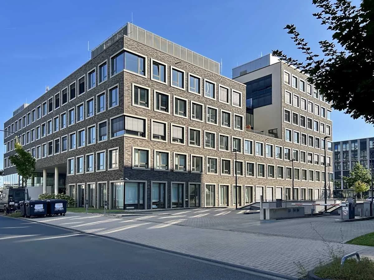 Bürofläche zu vermieten: Erna-Scheffler-Strasse 1A, Köln