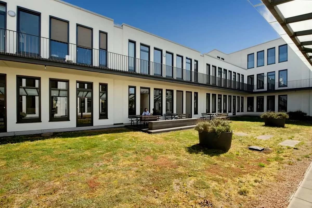 Office space for rent: Ottenser Hauptstrasse 2-6, Hamburg