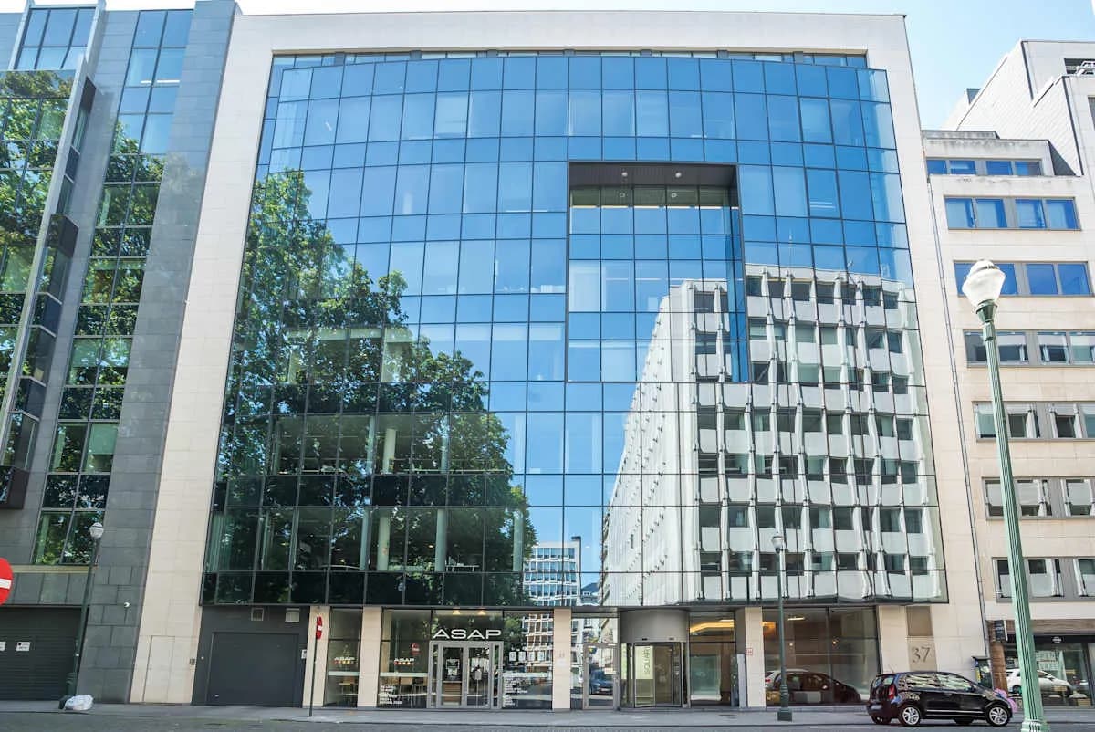 Office space for rent: Square de Meeûs 37, Brussels