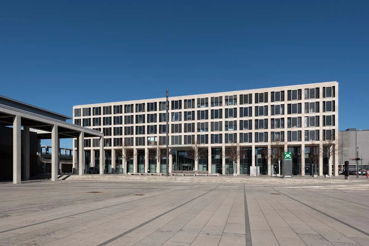 Office space for rent: Willy-Brandt-Platz 2, Berlin
