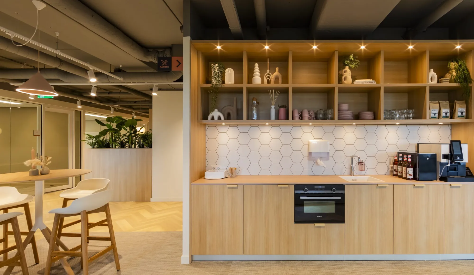 Office space for rent: Baron van Nagellstraat 136, Barneveld - Foto 1