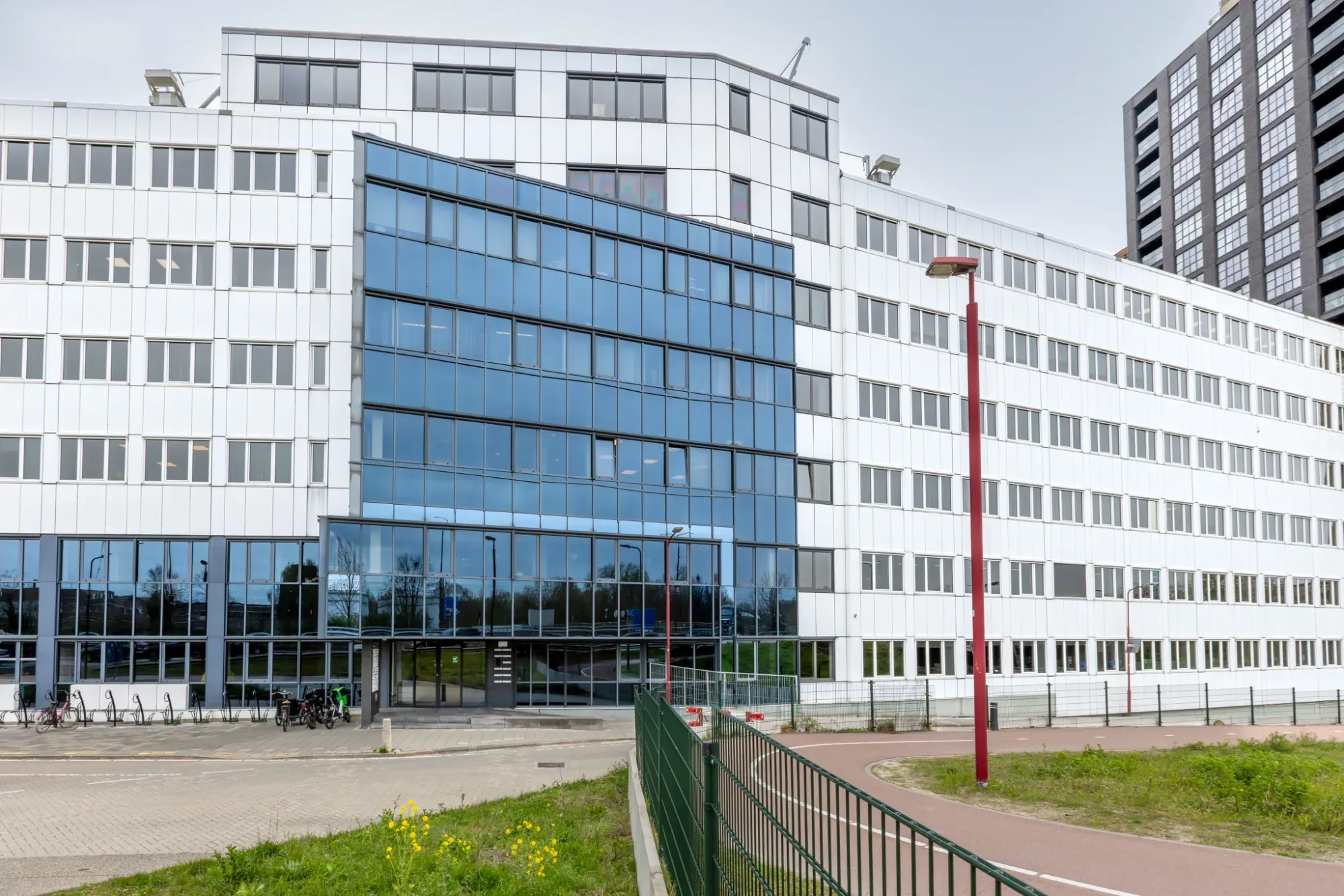 Office space for rent: Zoomstede 13-27, Nieuwegein